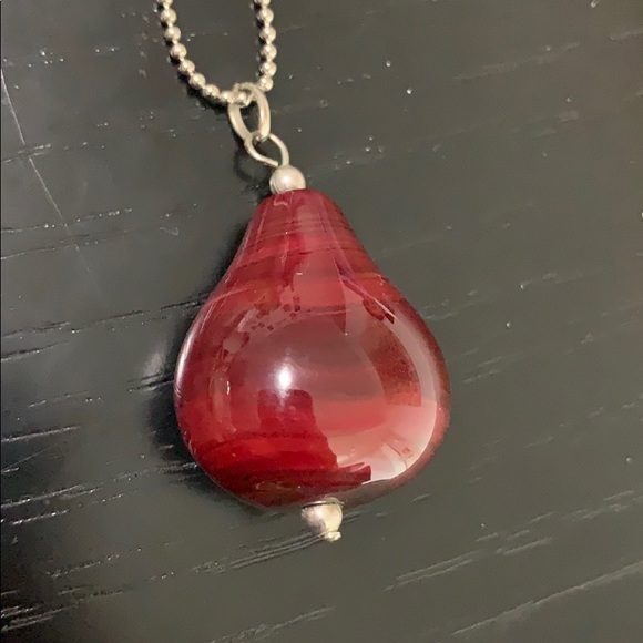 Necklace with red charm - Picture 4 of 4